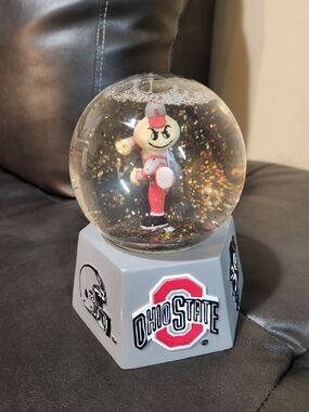 NCAA Ohio State Gray Snow Globe with Red Mascot Works